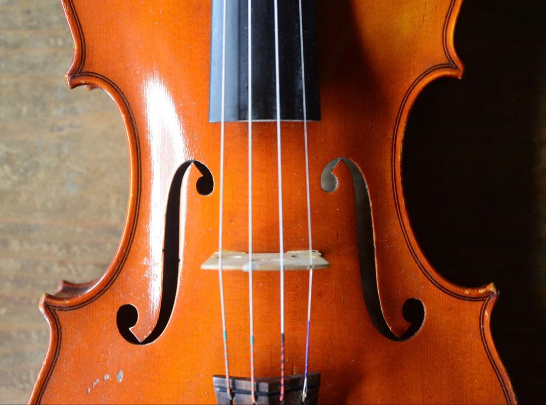 古いヴァイオリン ラベル1910 プラハ