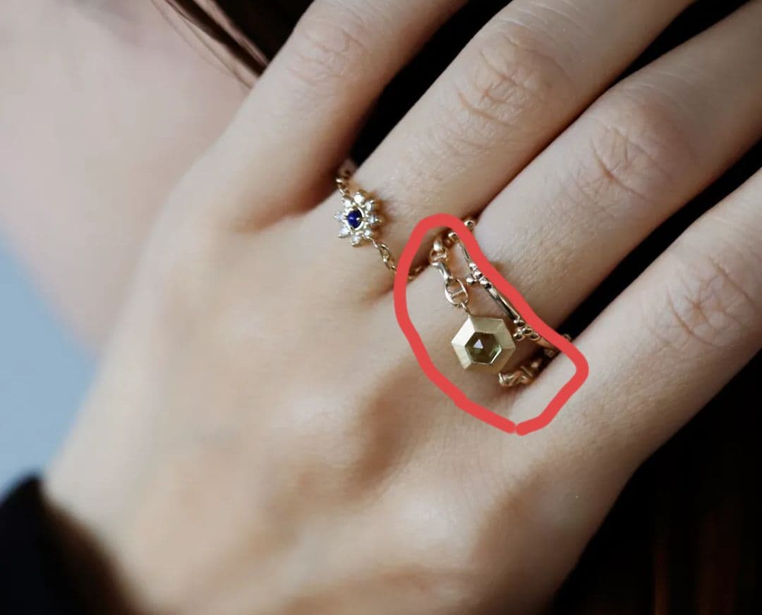 K10ゴールド ペリドット 六角形 リング シエナロゼ チェーンリング