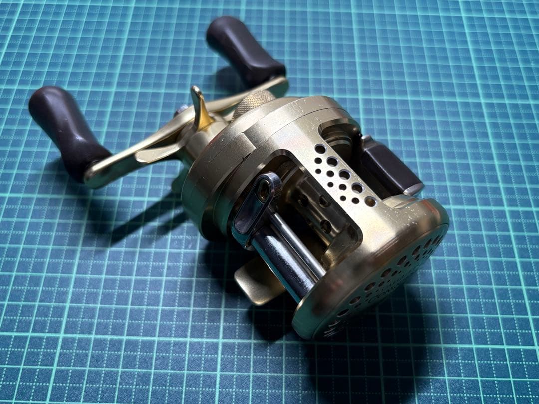 01カルカッタコンクエスト 50 希少な未使用！】シマノ 05 カルカッタ 51 / 01 カルカッタ コン