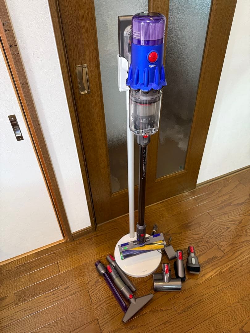 期間限定値下げ中 V12 ダイソン dyson コードレス掃除機 分解清掃済み