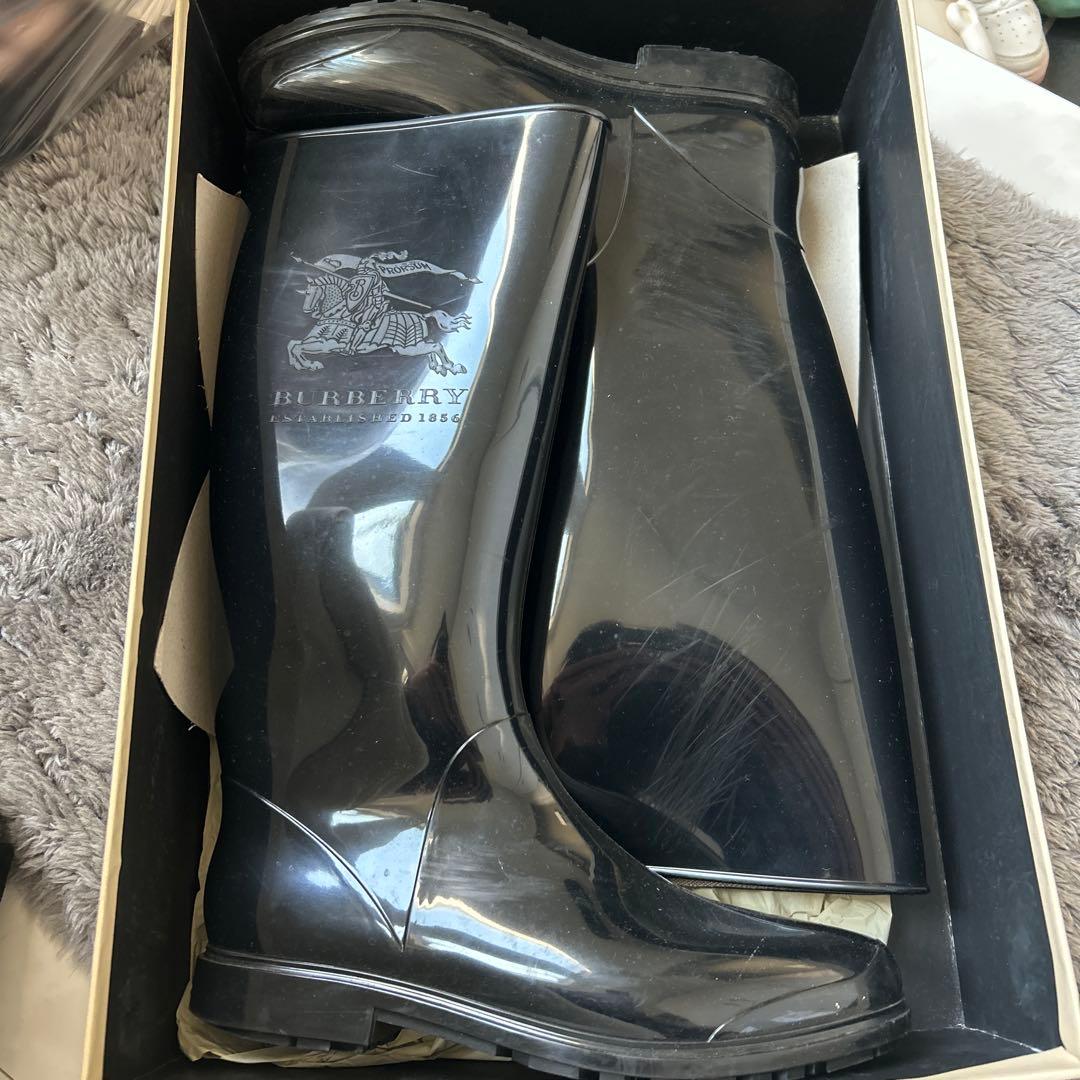 Burberry ブラックレインブーツ - 靴低 価格 通販