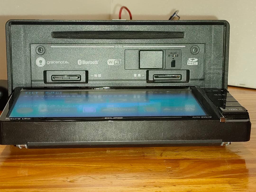 ECLIPSE　AVN -Z05iw カーナビ　7インチ