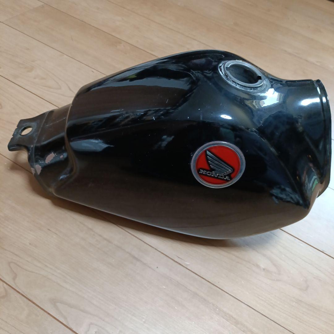 FTR223ガソリンタンク黒凹み無し超メルカリ市期間限定価格 - メルカリ