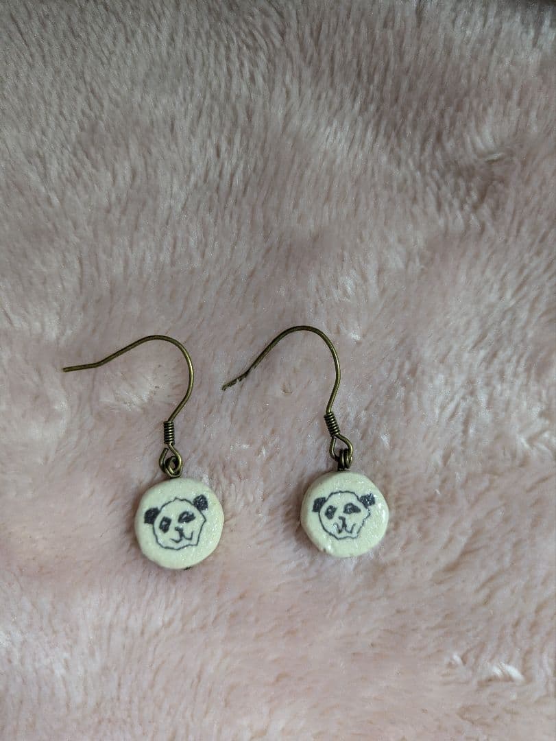 練り込み陶芸 水野智路 パンダ皿 ピアス ブローチ セット - メルカリ