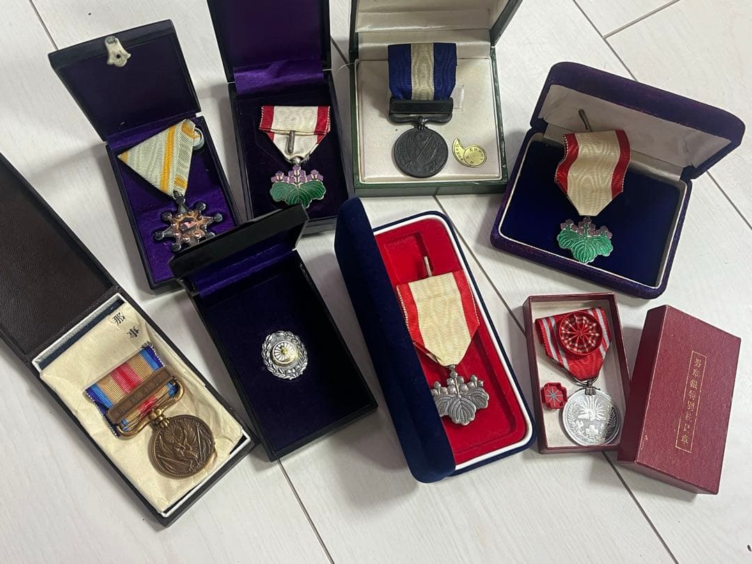 勲八等瑞宝章 勲章 徽章 旧日本軍 まとめ売り 勲章 旧日本軍勲八等瑞宝章/勲六等瑞宝章 勲章 記章 徽章 記章