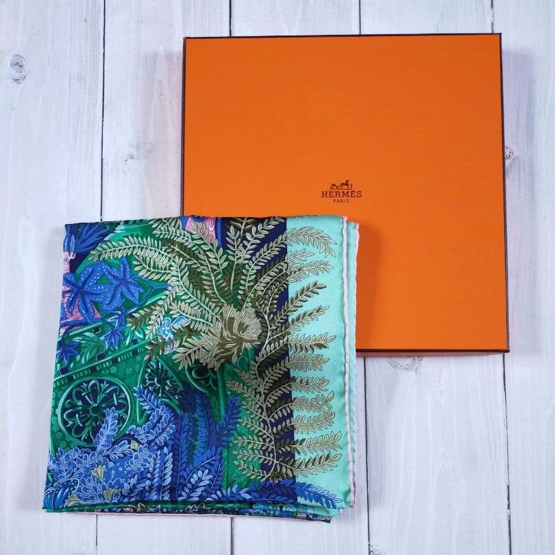 ☘️出品～11/24まで 新品☘️ HERMES シントラの庭 カレ90 - メルカリ