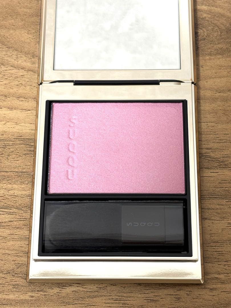 SUQQU メルティング パウダー ブラッシュ105 白空 -SHIROZORA