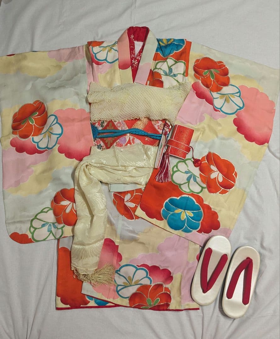 七五三 7歳 アンティーク 正絹 着物 セット 楽天市場】七五三 着物 レンタル 7歳 フルセット アンティーク 正絹