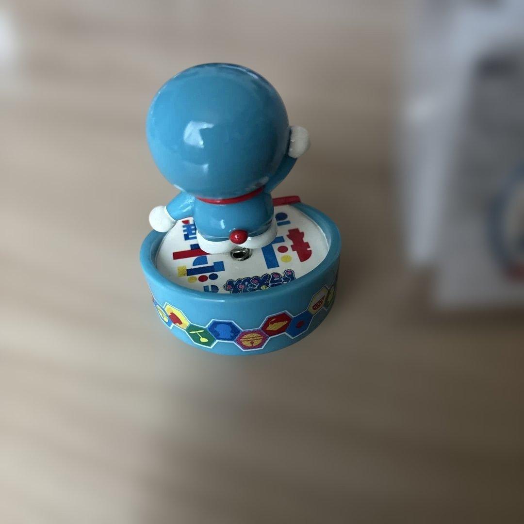 ドラえもん 科学みらい展 ボビングマスコット ピンバッジ