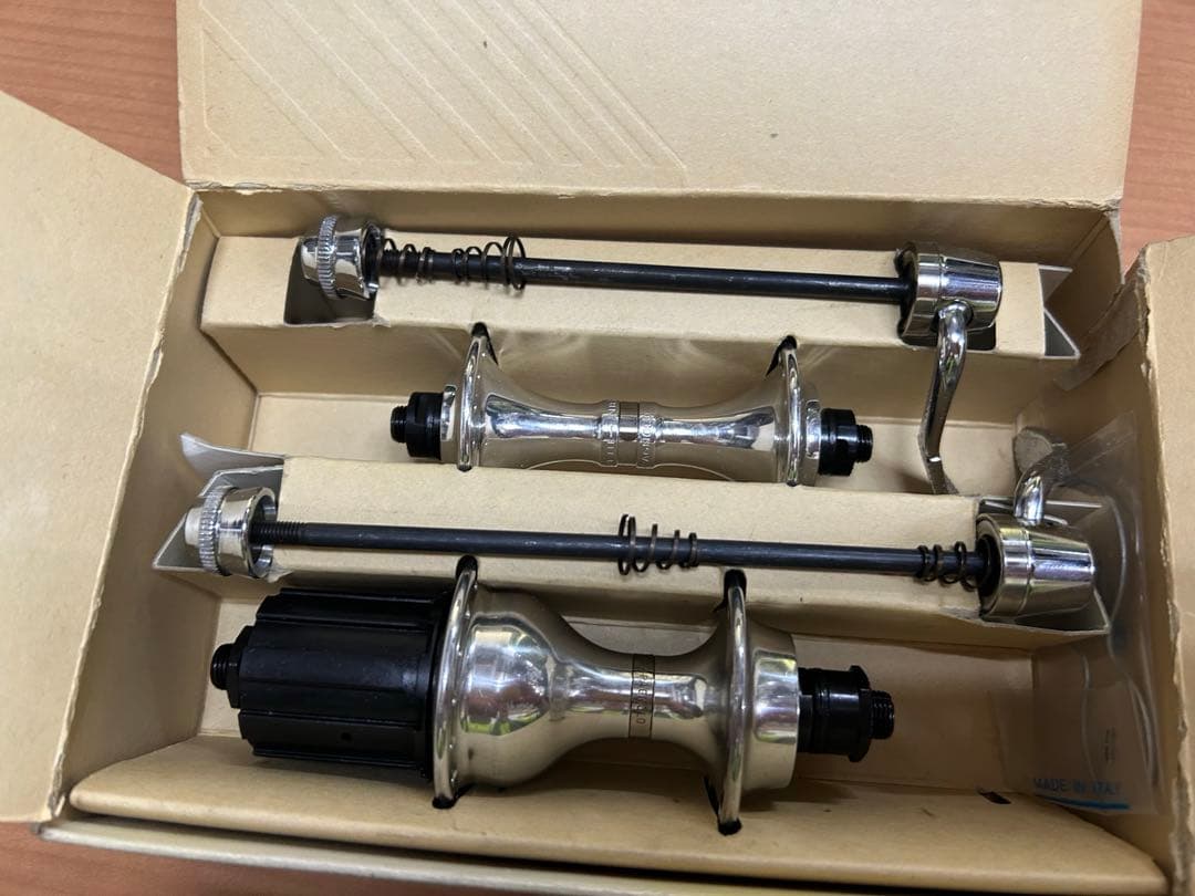 カンパニョーロ Ｃレコ－ド 前後スモールハブ ３２ホール Campagnolo（カンパニョーロ） レコード スモールハブ RECORD SMALL