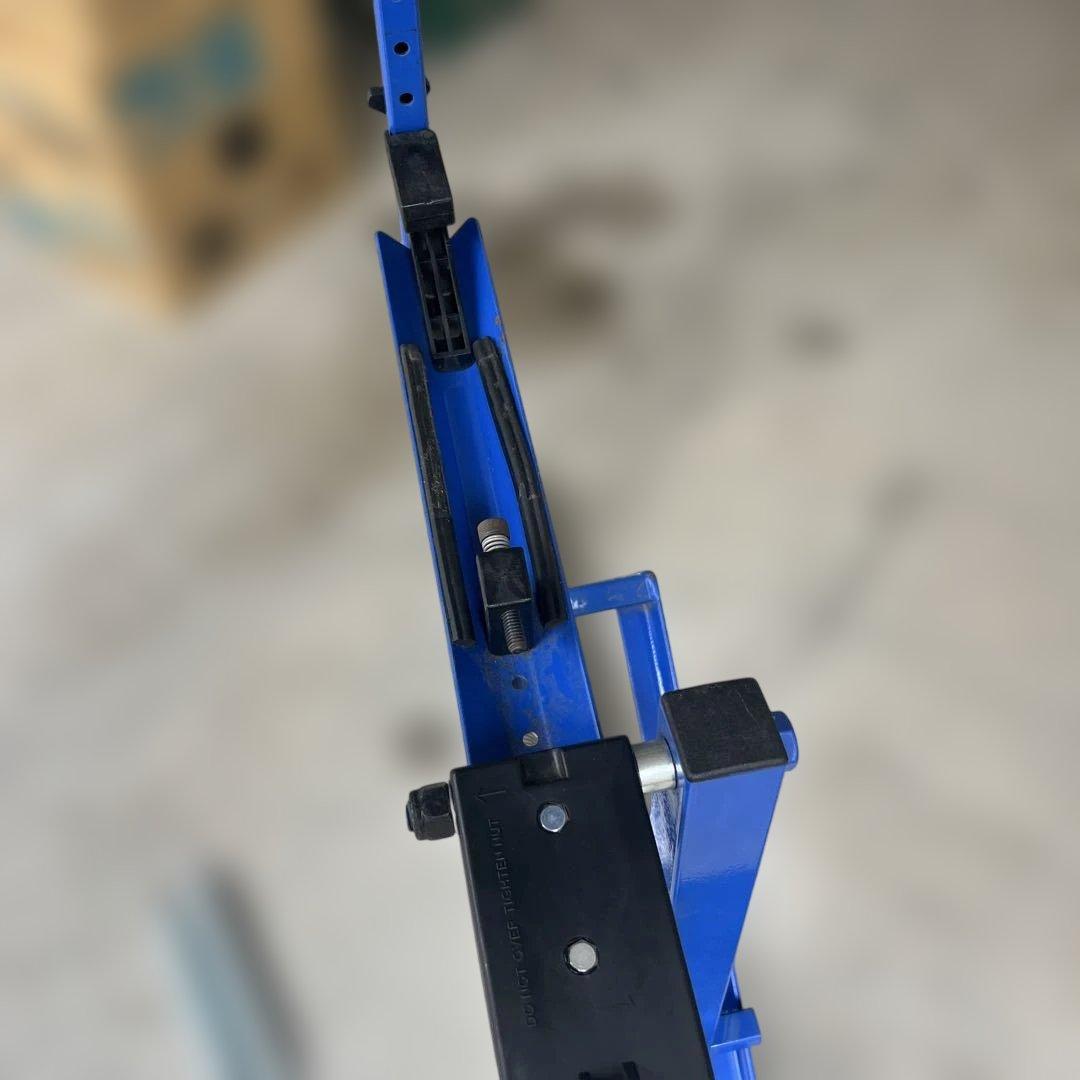 中古室内保管 ピッチングマシン 新品バネ 2本付き - メルカリ