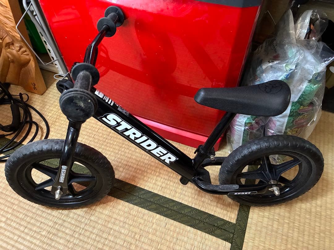 STRIDER バランスバイク 12インチ ブラック STRIDER バランスバイク 12インチ ブラック STRIDER スポーツ バランス