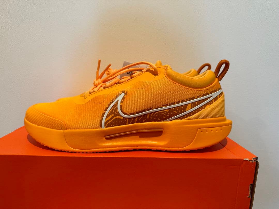 【新品、未使用】NIKE ズーム コート プロ 28.5cm テニスシューズ