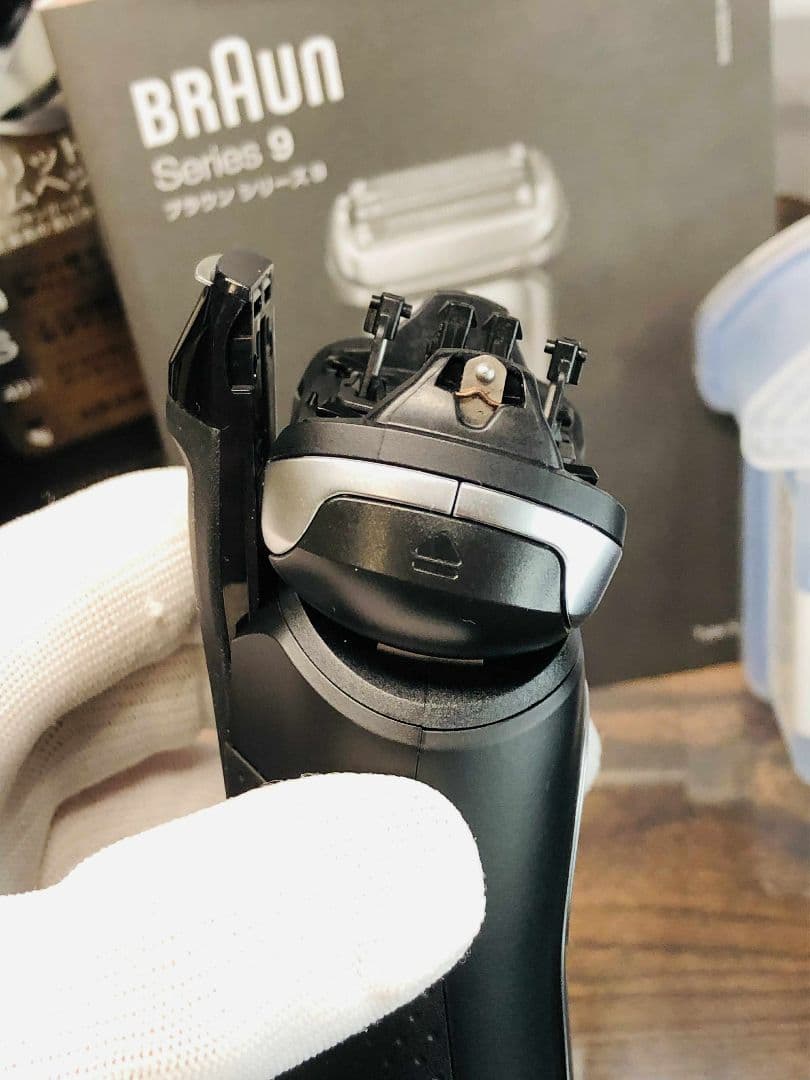 【美品】ブラウン シリーズ9 9360cc -Vメンズ電気シェーバー