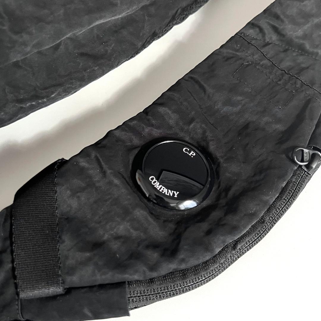 C.P.COMPANY Nylon B Crossbody ボディバッグ 黒