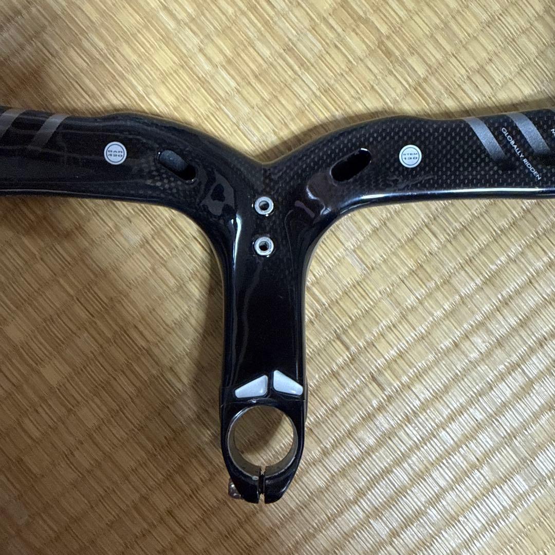 Cinelli420mm一体型カーボンハンドル