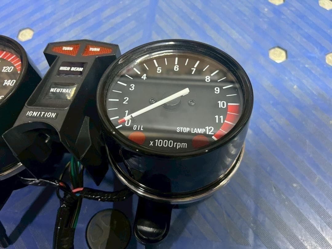 Z400FX メーター 赤 リプロ/A 当時仕様Z400J E1 E2 E3 - メルカリ