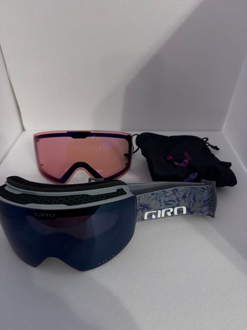 Giro ゴーグル ダークブルー 交換用レンズ付き Giro ゴーグル ダークブルー 交換用レンズ付き マグネット式で簡単に