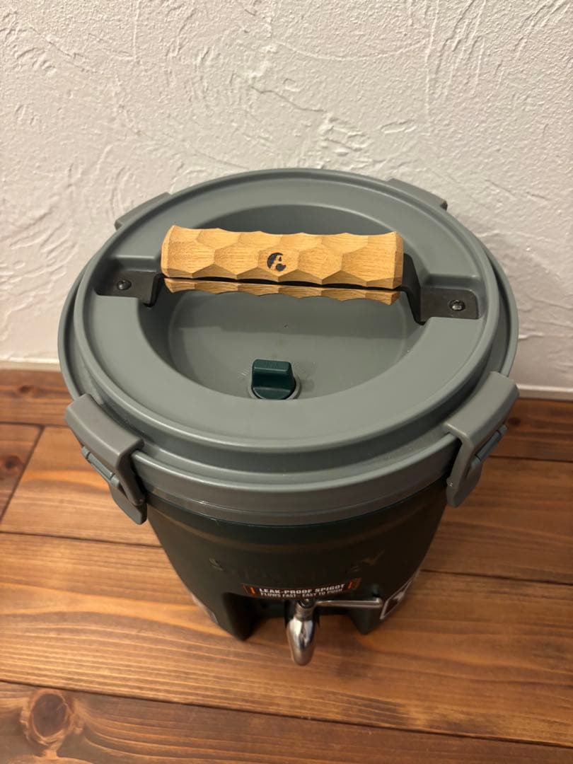 カスタム済み　スタンレー　ジャグ　3.8L グリーン　スポーツ