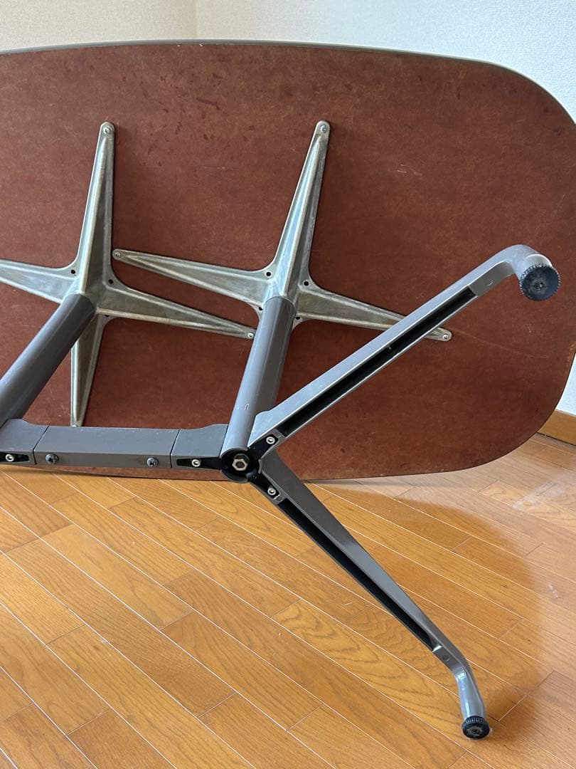 HermanMiller ハーマンミラー セグメンテッドベーステーブル - メルカリ