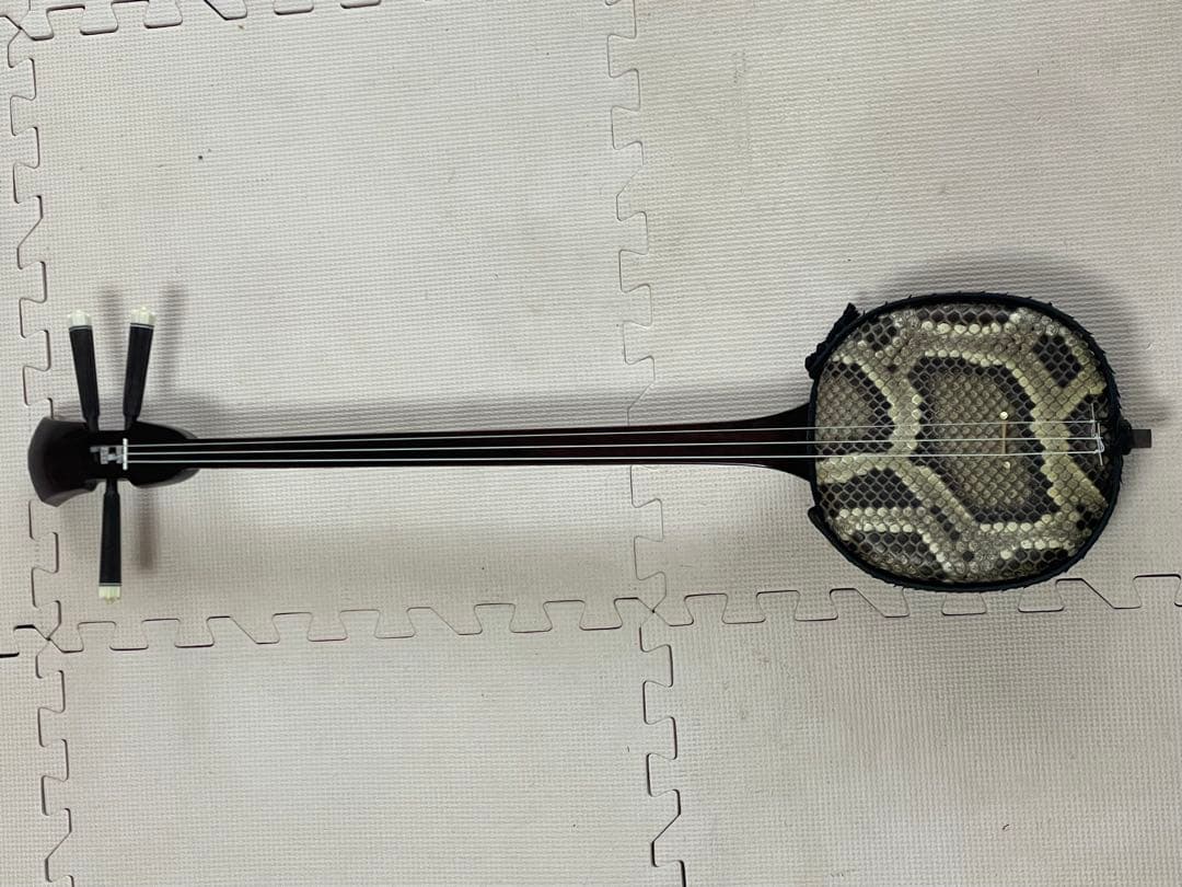 ヘビ柄デザイン 三味線 3弦 ヘビ柄デザイン 三味線 3弦 ヘビ柄デザイン 三味線 3弦 ヘビ柄デザイン