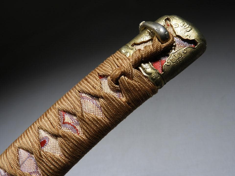 ○模造刀 金梨地 弦葉紋蒔絵糸巻太刀拵 大和刀 湾れ