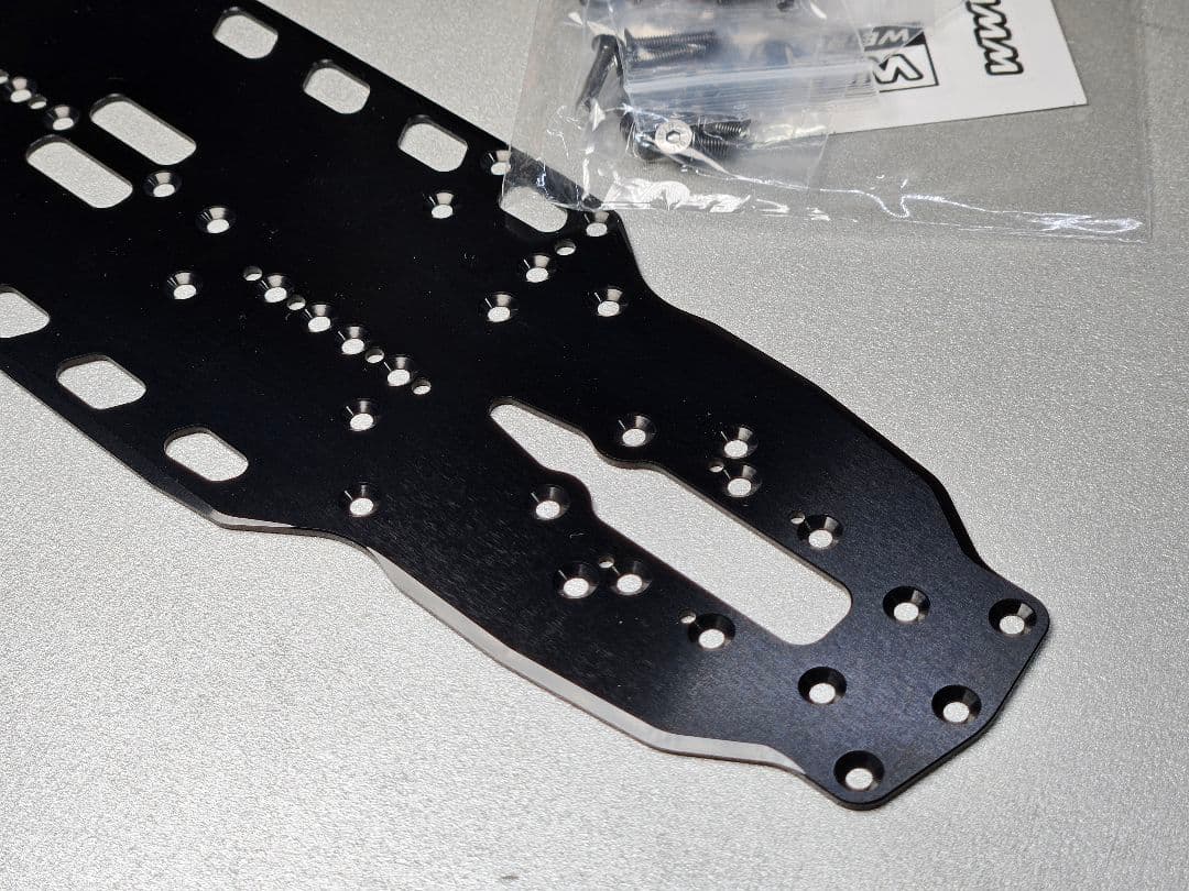 Xray X4 24/25' 1.5mm アルミシャーシ+専用ビス