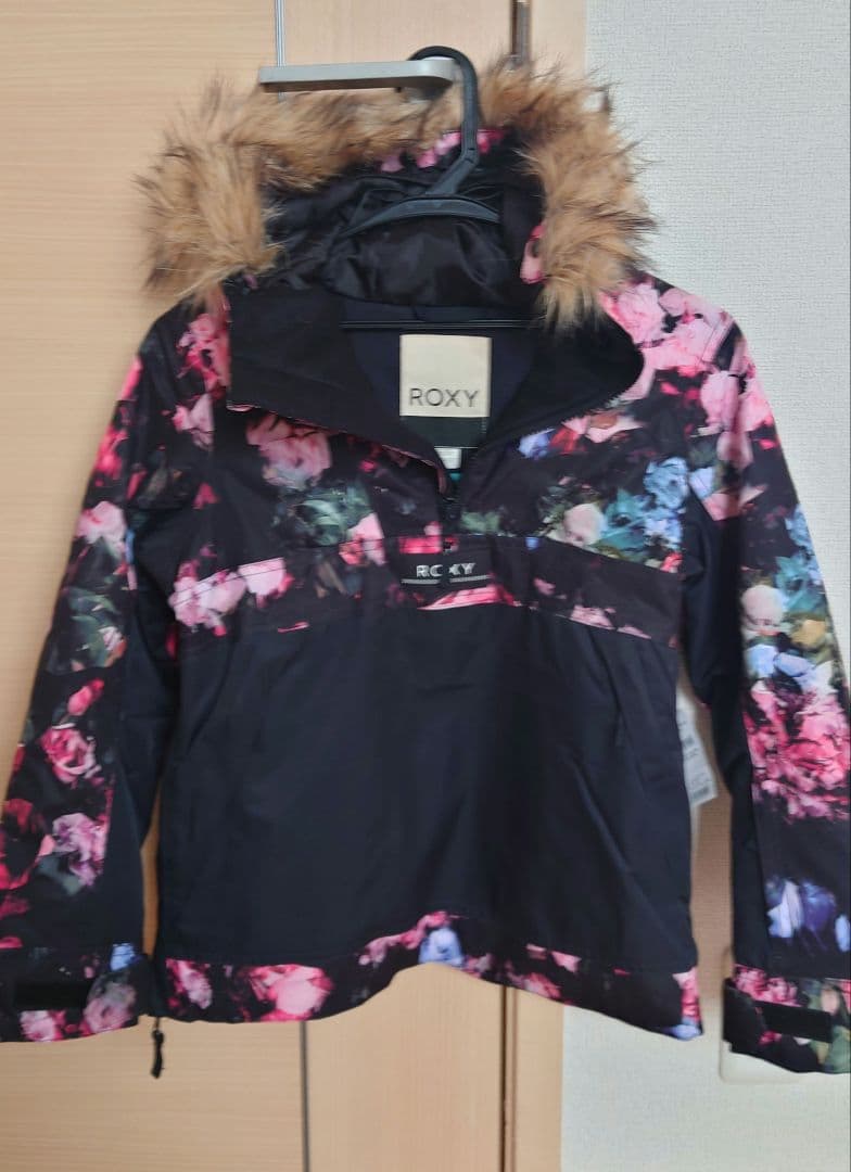 最終値下げ★新品未使用★ROXY スノーウェア　ジャケット130cmキッズ用★ ROXY（ロキシー） マウンテンパーカー アウター SNOWMIST GIRL JK