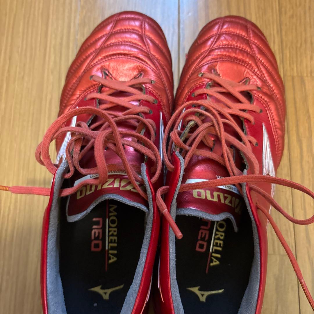 Mizuno Morelia Neo レッド スパイクシューズ モレリア REBULA CUP、MORELIA Ⅱ、MORELIA NEO Ⅲのトップモデルから サッカー