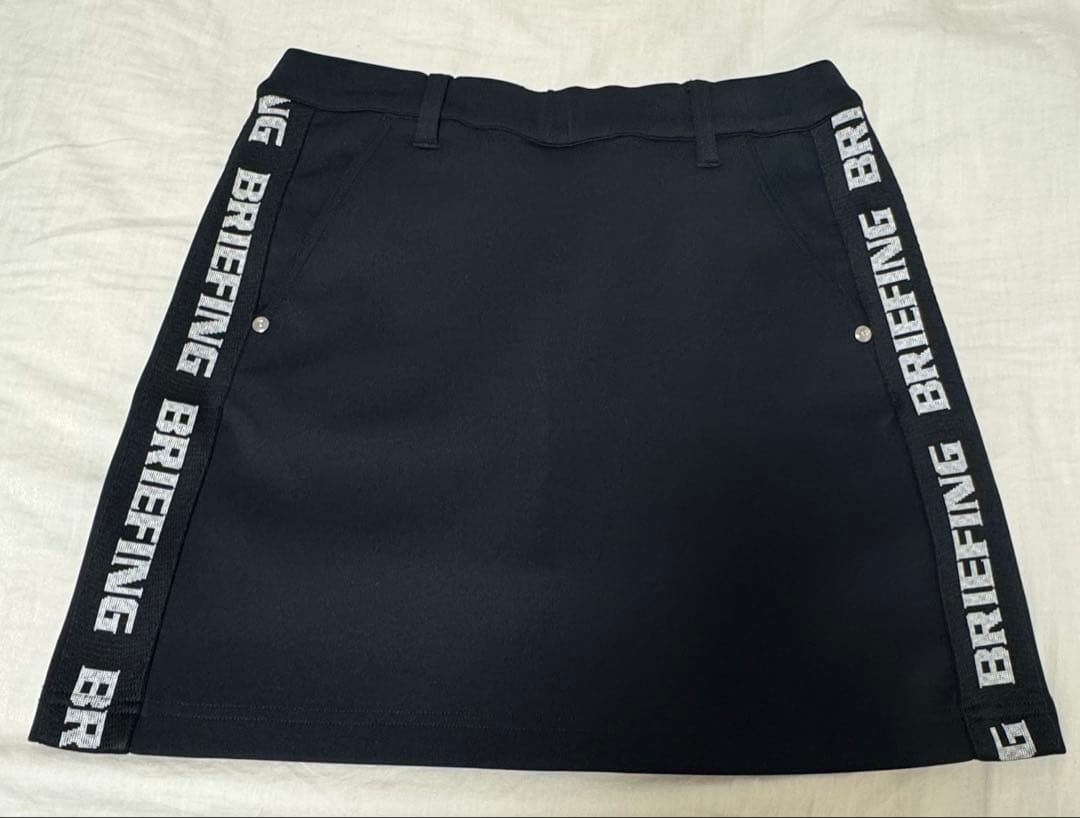 BRIEFING 黒スカート ロゴ入り BRIEFING 黒スカート ロゴ入り 【公式通販】