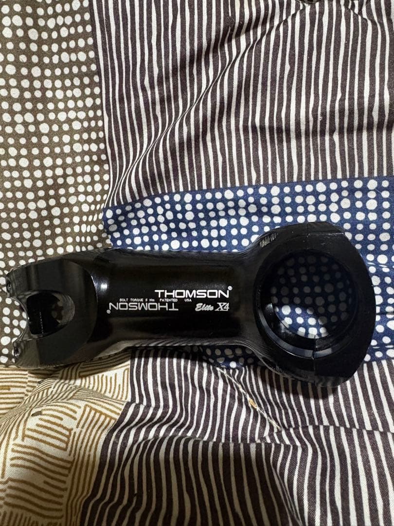 THOMSON Elite X4 ステム 100mm、10°、31.8mm