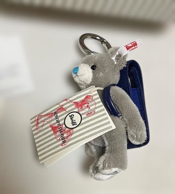 新品タグ付き メルセデスベンツ シュタイフ キーケース EQ - メルカリ