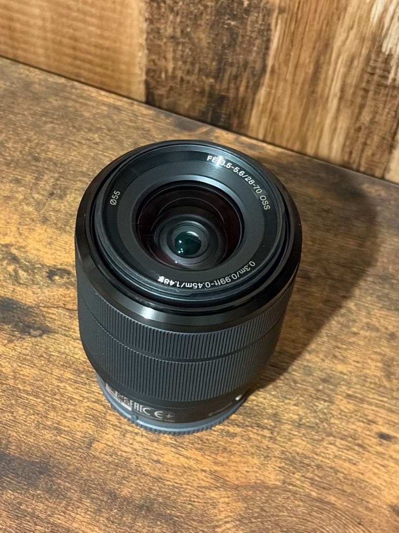 新品同様 SONY FE 28-70mm F3.5-5.6 OSS ズームレンズ