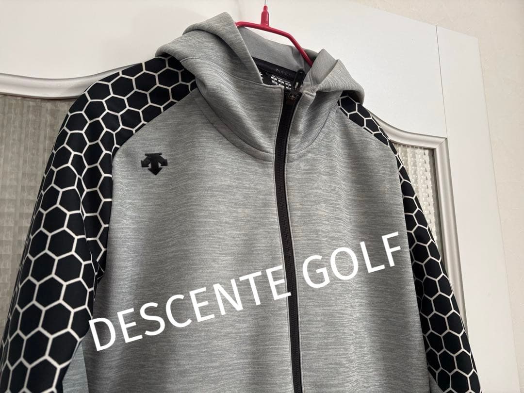 デサントゴルフ ダンボールニット ハニカムパターン袖 フード付き