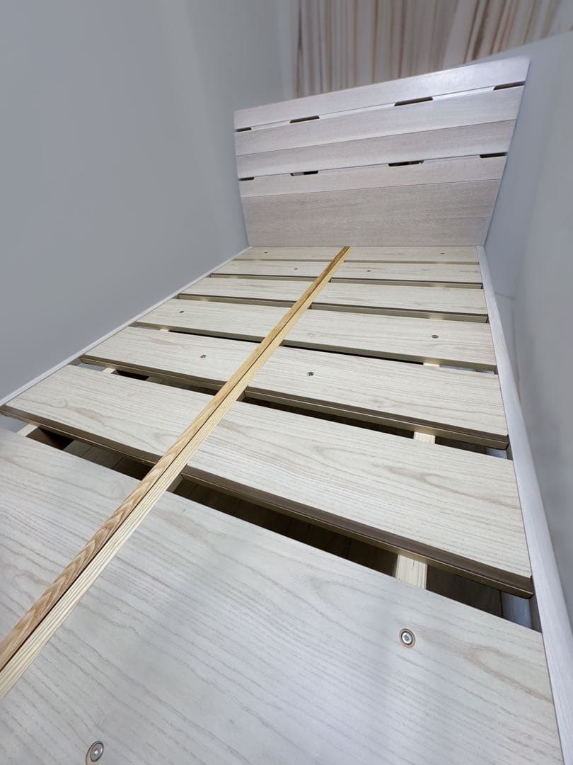 カリモクベッドフレーム　セミダブル　NU82 送料込み 短期出品 カリモク SDベッドフレーム NW11M6M-E セミダブル 桐すのこベース 3色