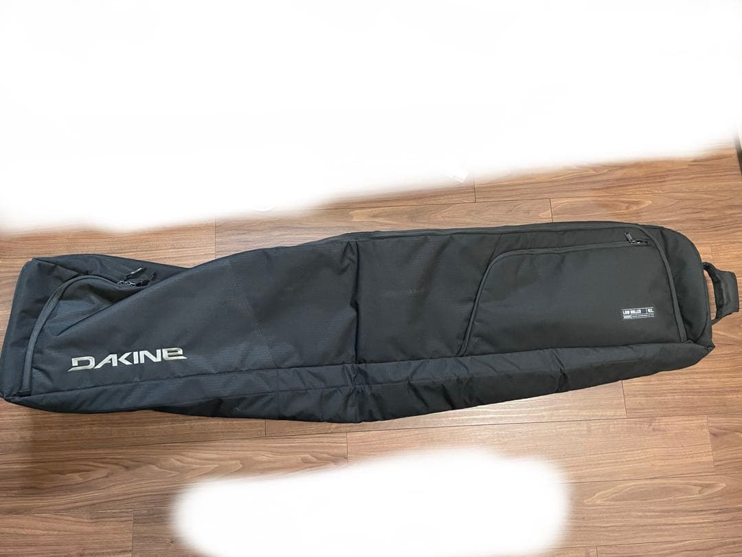 DAKINE スノーボードバッグ 黒 ホイール付き DAKINE スノーボードバッグ 黒 ホイール付き SALE】DAKINE TOUR