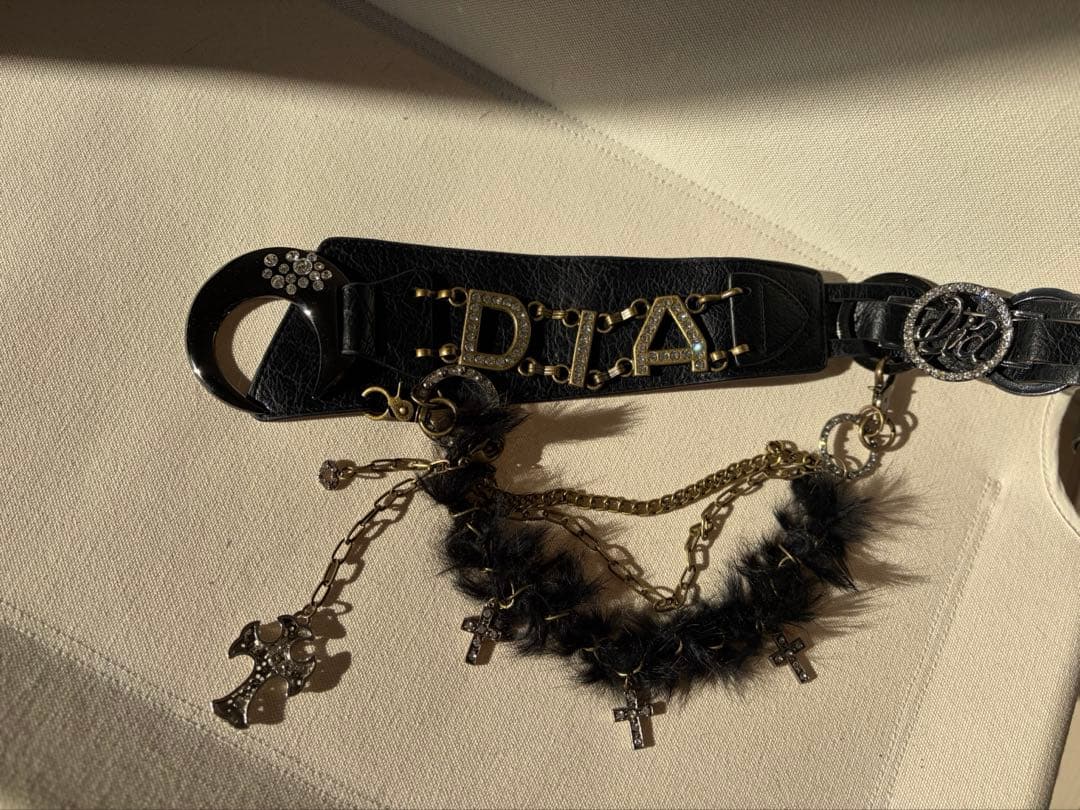 値下げ！d.i.a. ムーンバックルチェーンベルト - メルカリ