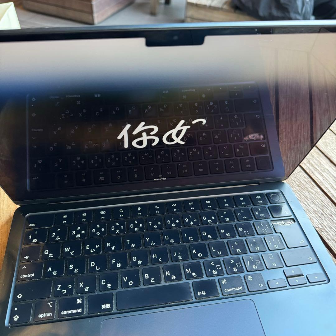 apple MacBook Air ミッドナイト 先行レビュー】欲しさ極まるM2 MacBook Air の新色ミッドナイト実機