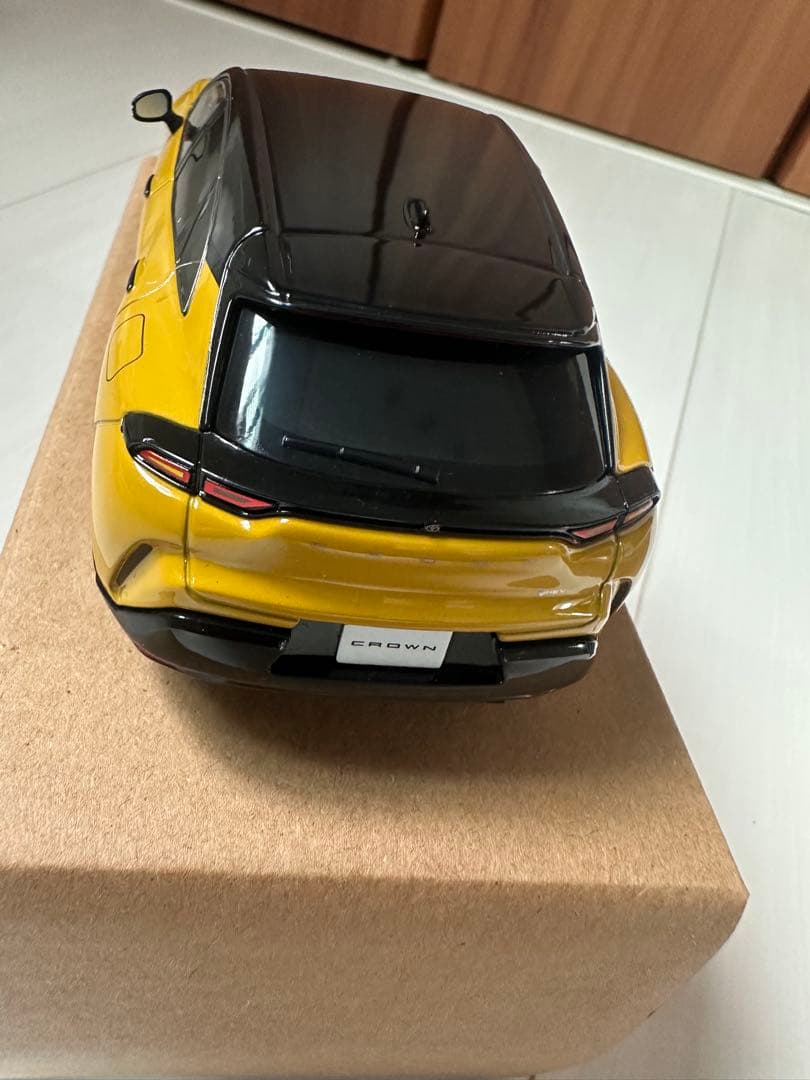 神鷹丸様専用 トヨタクラウンスポーツ カラーサンプル ブラック