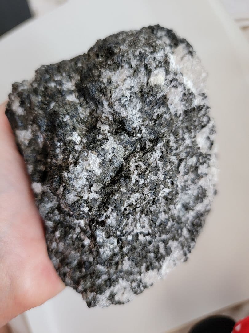 グリーントルマリン 　1.2kg　希少　原石