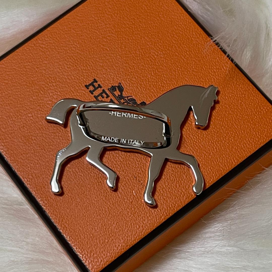エルメス　2025新商品　スカーフ70リング 《馬着を着た馬》　新品未使用品