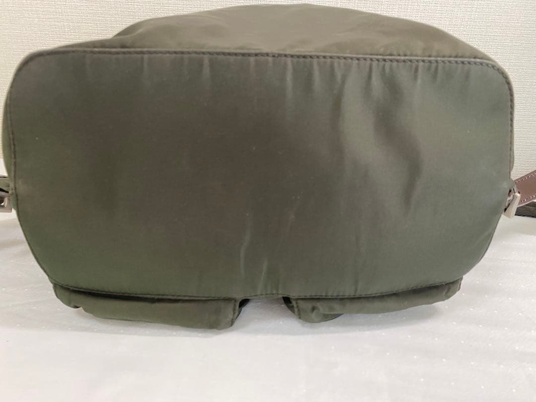 5【PRADA 】プラダ リュック・バックパック オリーブグリーン