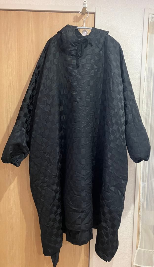 激レアcomme des garcons black ポンチョ　コムデギャルソン CDGコムデギャルソン・ポンチョ（レインコート・雨具