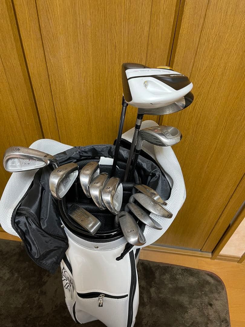 ほぼ新品、美品HONMA ホワイト キャディバッグ&中古クラブセット14本付き