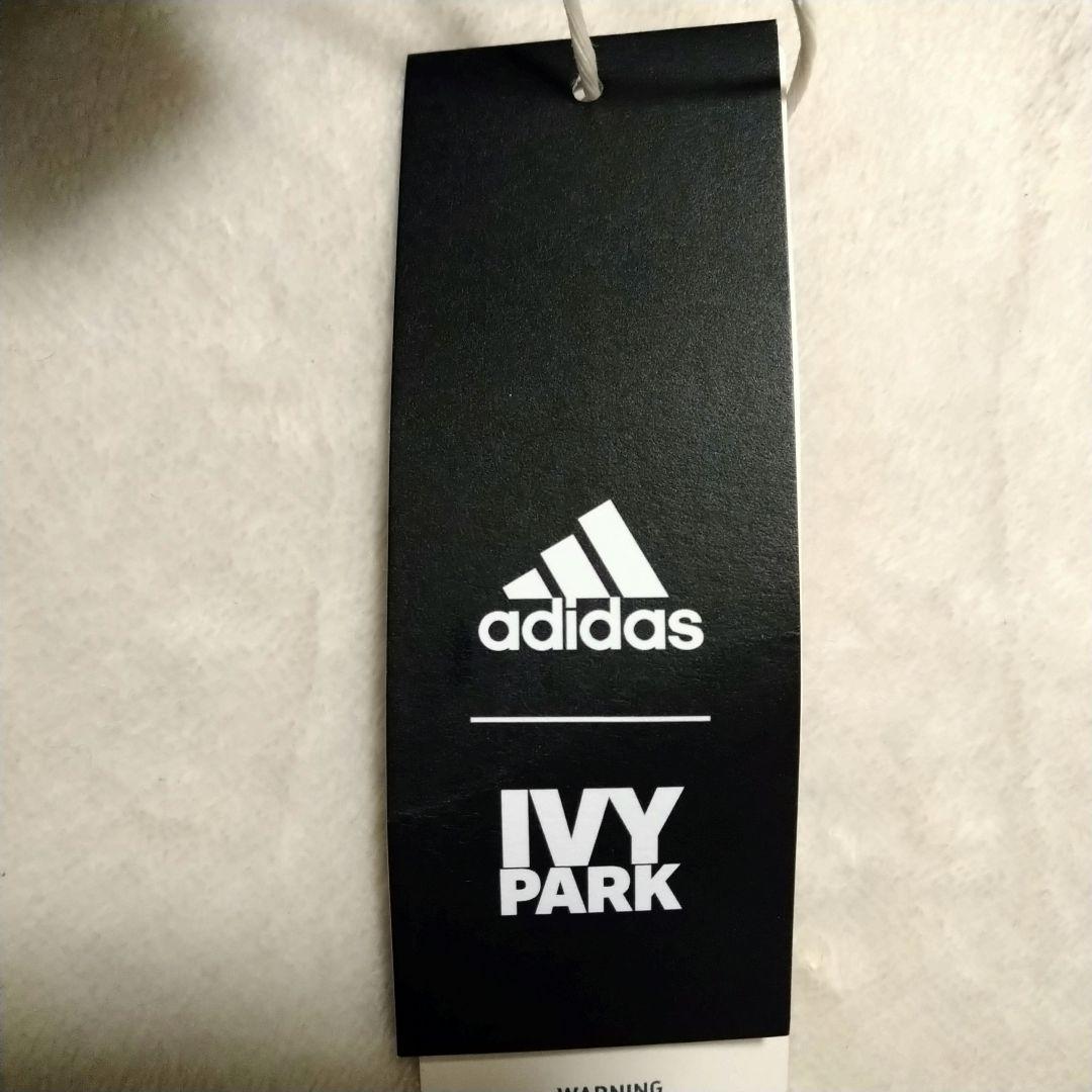 アディダス IVY PARK カップ付きベアトップ トップス ビスチェ黒