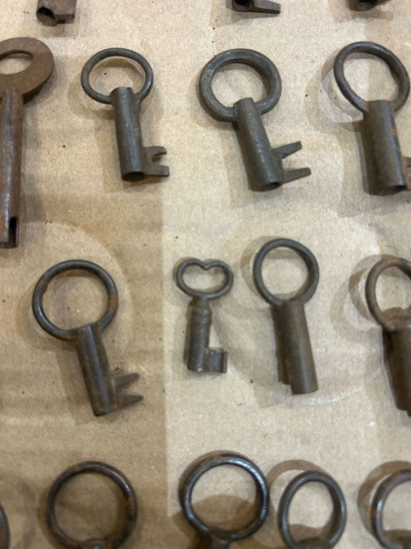 大量 67本 古い鍵アンティークキーコレクション多数 箪笥 江戸時代？
