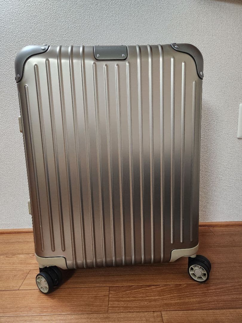 RIMOWA (リモワ )トパーズ チタニウム Amazon | [ リモワ ] RIMOWA トパーズ チタニウム 82L 4輪 スーツ