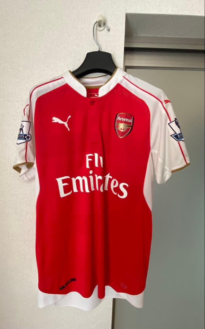 現地購入】アーセナル2015-16シーズンホームキット アレクシス•サンチェス