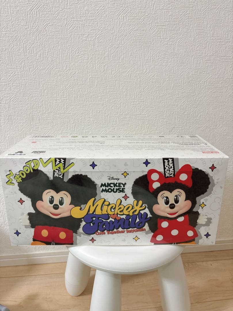 POPMART ミッキーファミリー BOX POPMART Mickey Family Cute Together Keychain Series Blind Box
