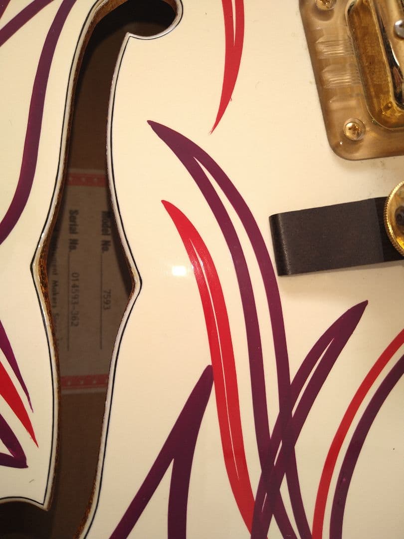 竹*様 限定大特価【ピンストライプ入り】グレッチホワイトファルコン